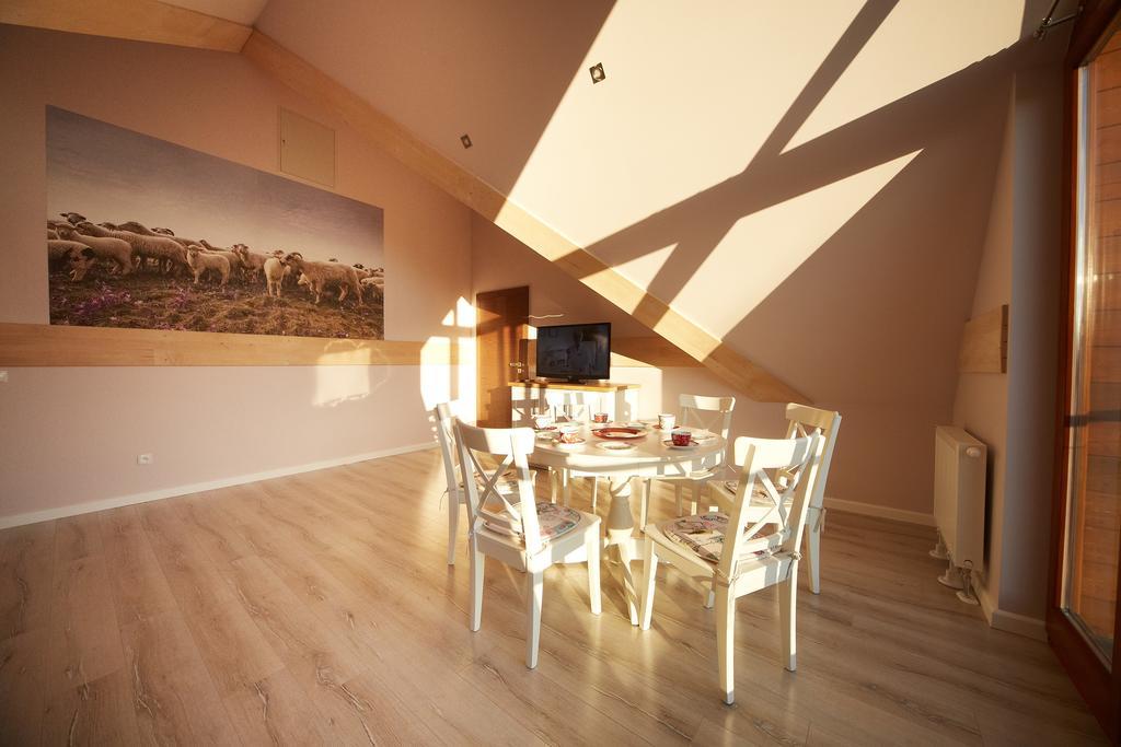 Apartamenty Siklawa Krupowki Zakopane Bilik gambar